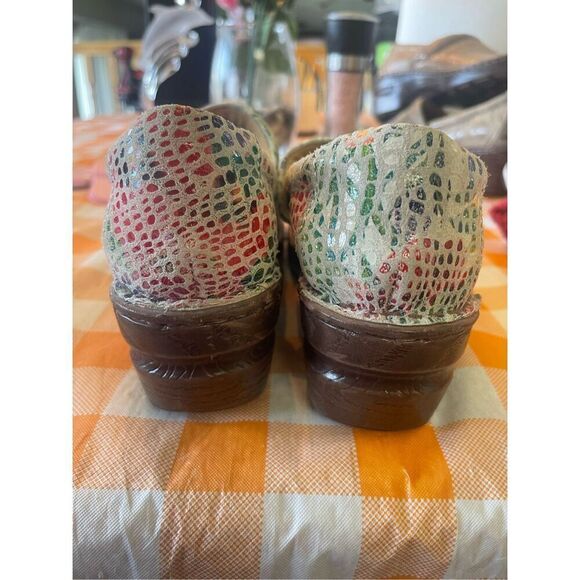 BOC Womens Multicolor Mosaic Slip On Round Toe Nursing Shoes Clogs Size 8 - Picture 10 of 11
